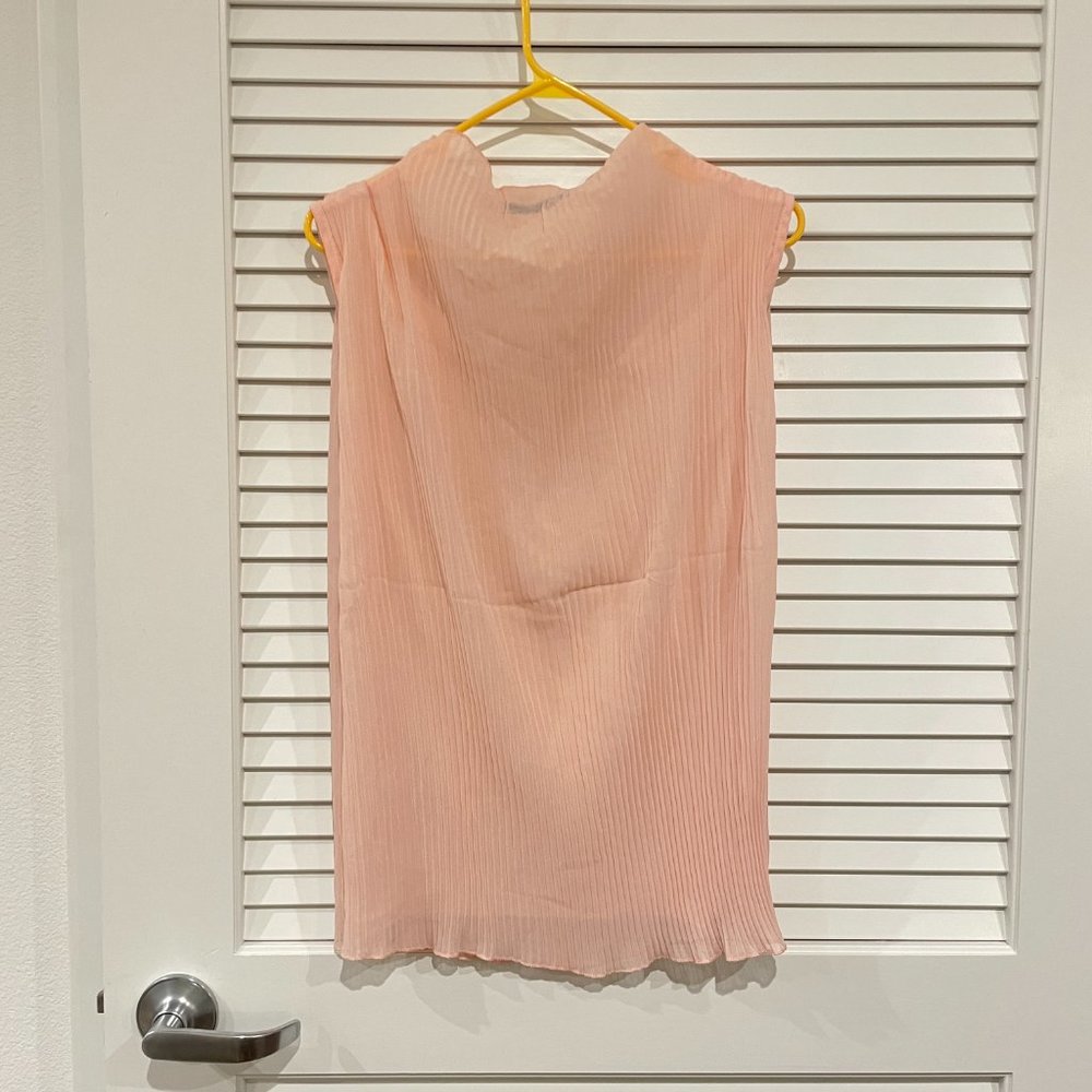 Pink Sleeveless Pleated Top